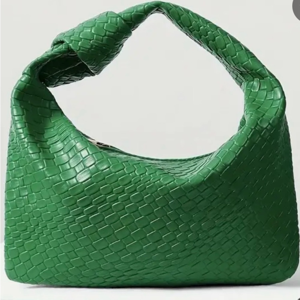 Beautiful green mesh knot mini bag.